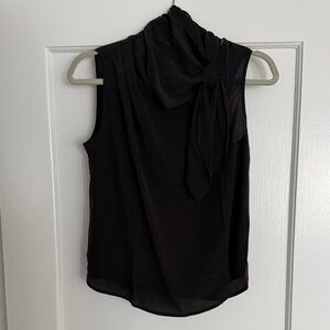 Amour Vert Black Sleeveless Blouse with Bow